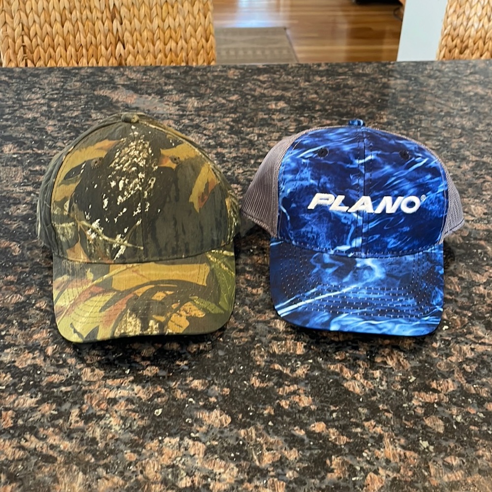 Plano & Camo hats